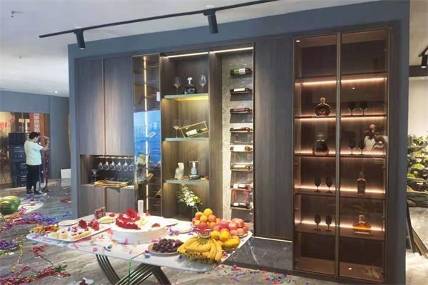 在縣城定制加盟到底好不好？需要花費多少錢？